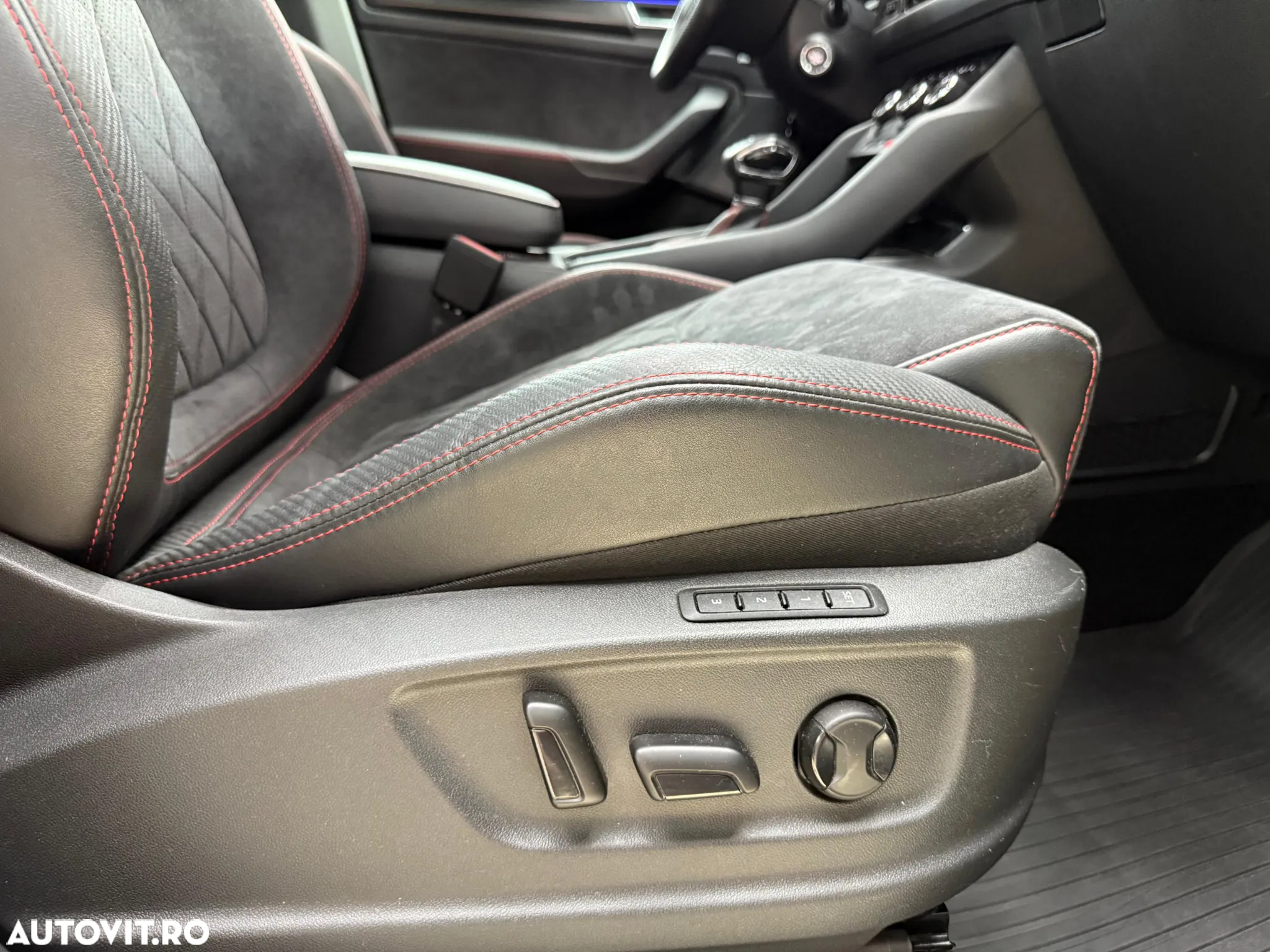 Skoda Kodiaq 2.0 TDI 4X4 DSG RS - 37