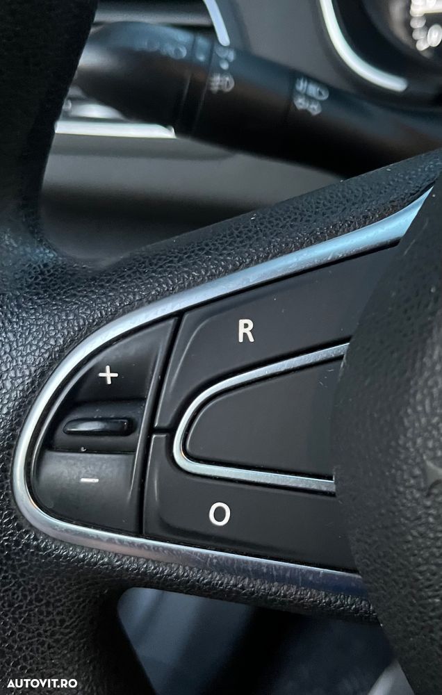 Renault Megane TCe GPF Life - 23