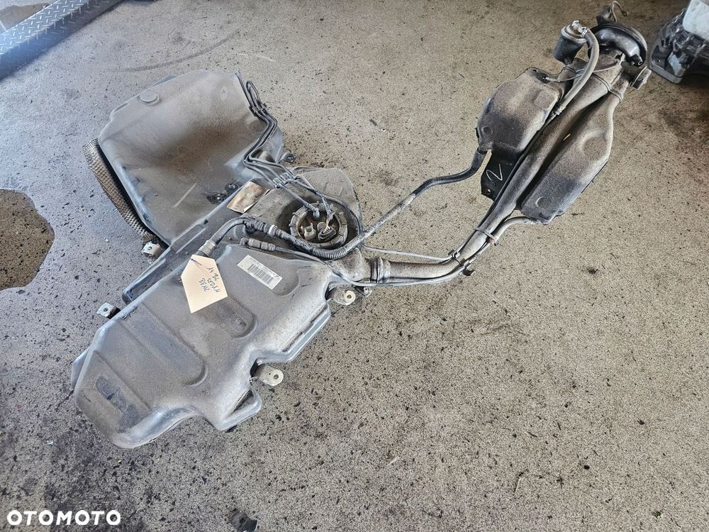 Zbiornik paliwa bak Audi A4 B6 sedan benzyna - 1