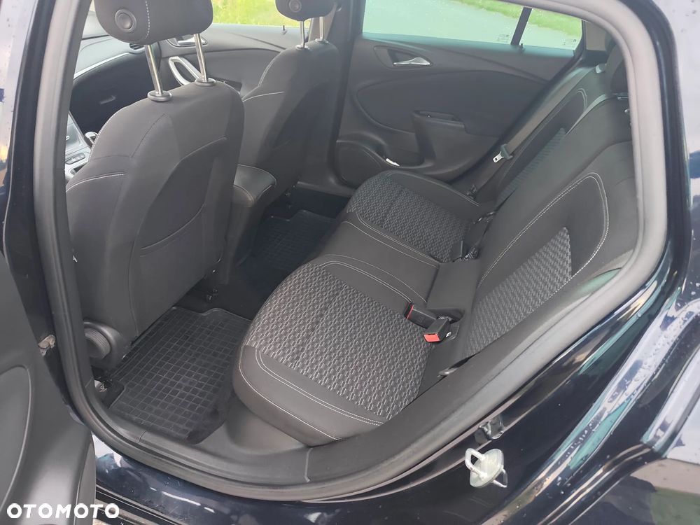 Opel Astra 1.6 CDTI Essentia - 17