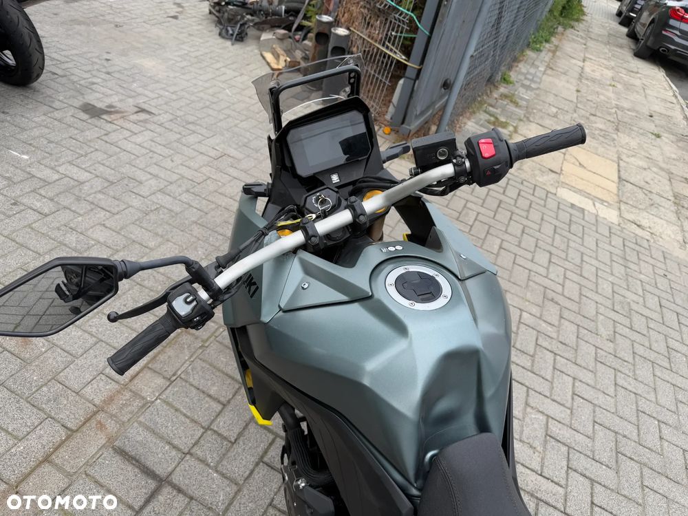 Suzuki DL - 8