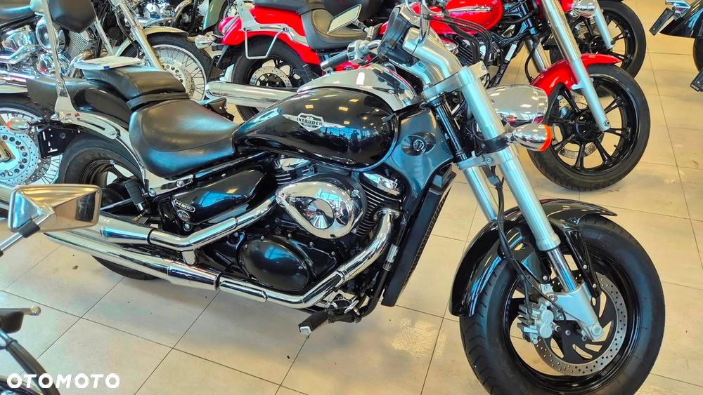 Suzuki Intruder - 8