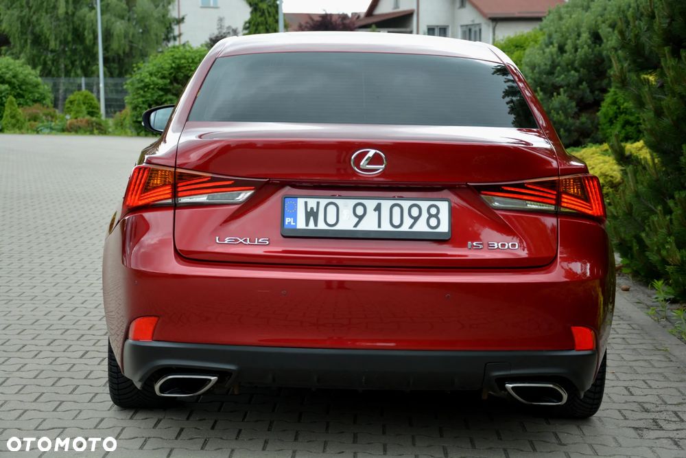 Lexus IS 200t / 300 Prestige - 37