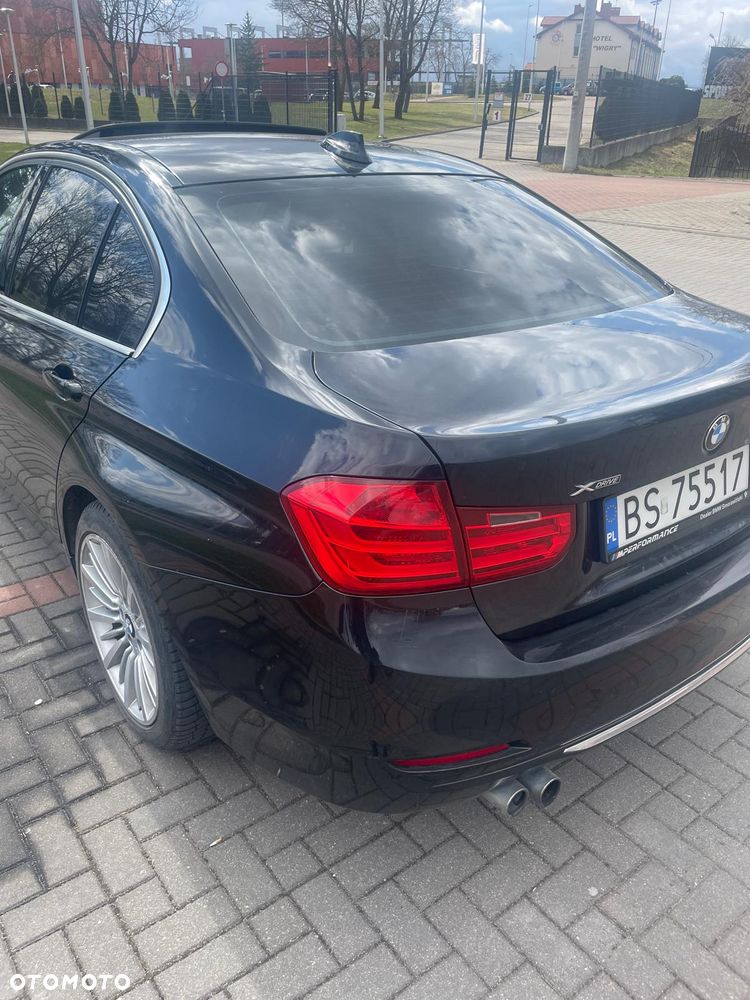 BMW Seria 3 328i Luxury Line - 13