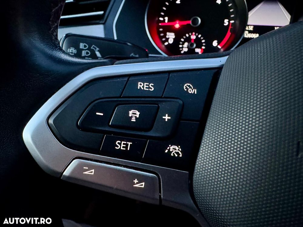 Volkswagen Passat 2.0 TDI SCR DSG Business - 31