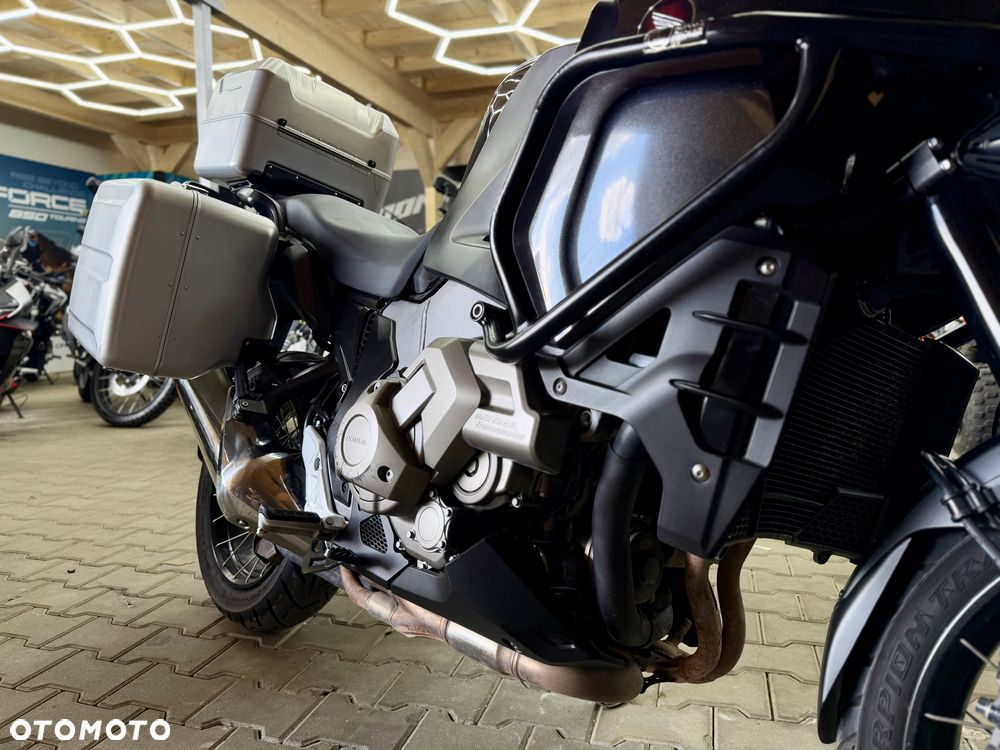 Honda VFR - 2