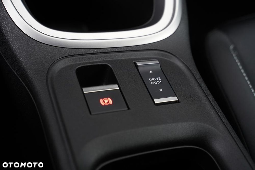 Jeep Avenger 1.2 T3 mHEV Altitude FWD eDCT6 - 26