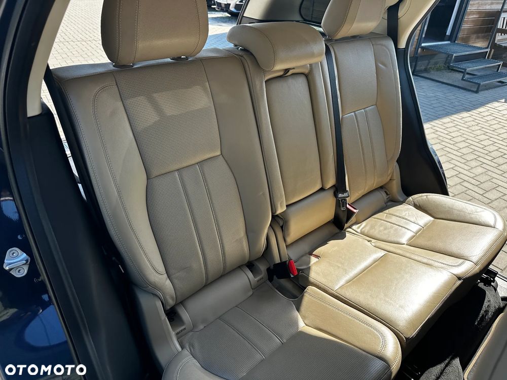 Land Rover Discovery Sport - 24