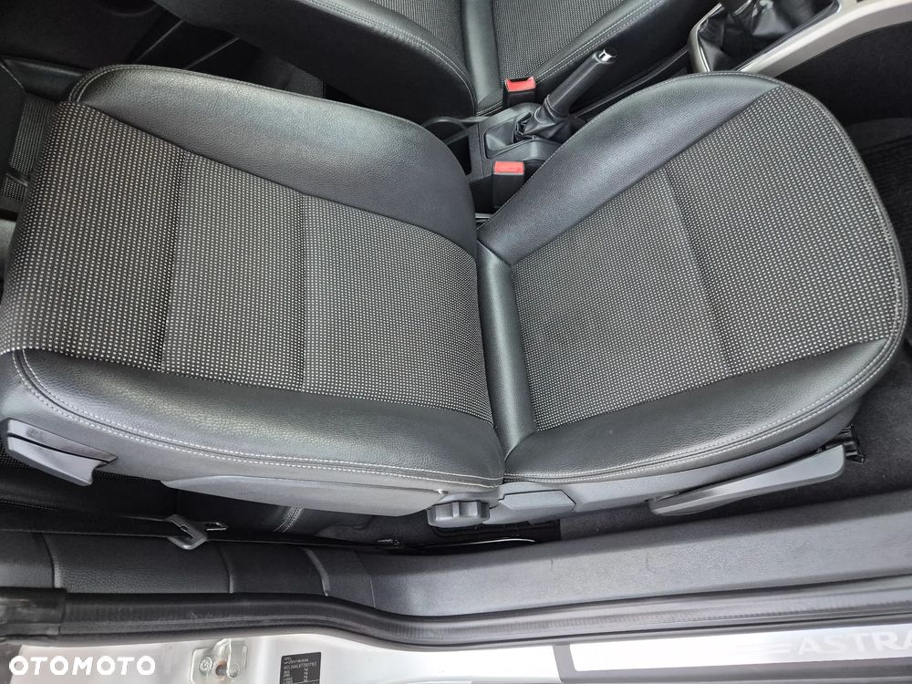 Opel Astra 1.6 Catch me - 10