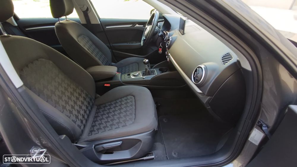 Audi A3 Sportback 1.6 TDI Advance Ultra - 9