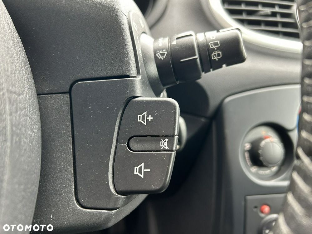 Renault Clio - 15