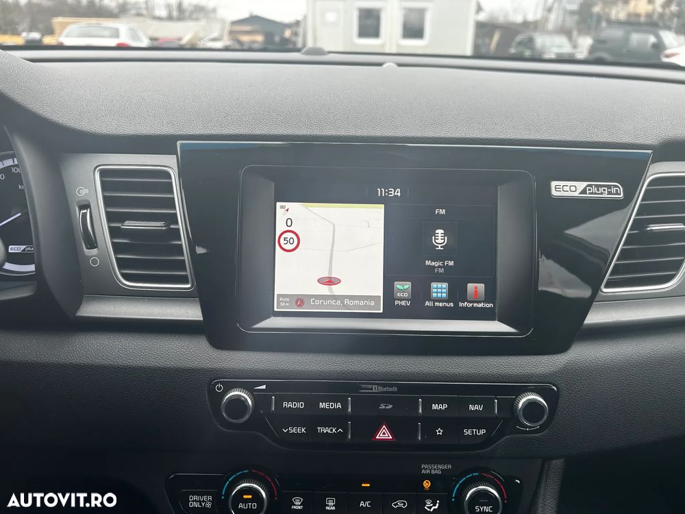 Kia Niro 1.6 GDI PHEV 2WD Aut. Vision - 24