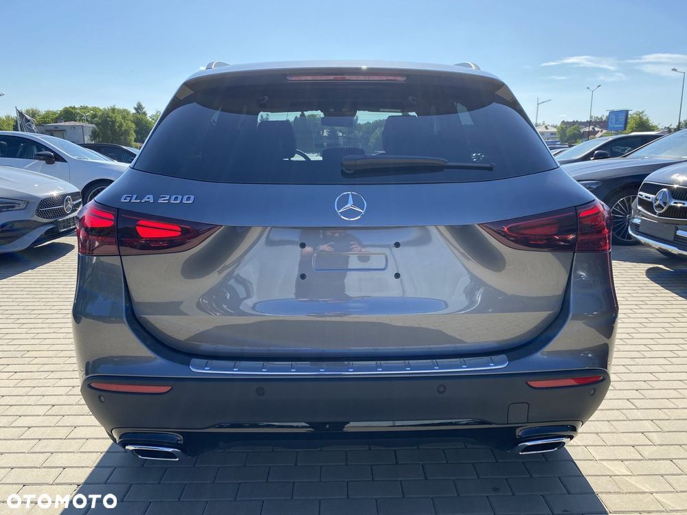 Mercedes-Benz GLA - 3