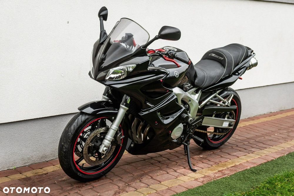 Yamaha FZ - 7