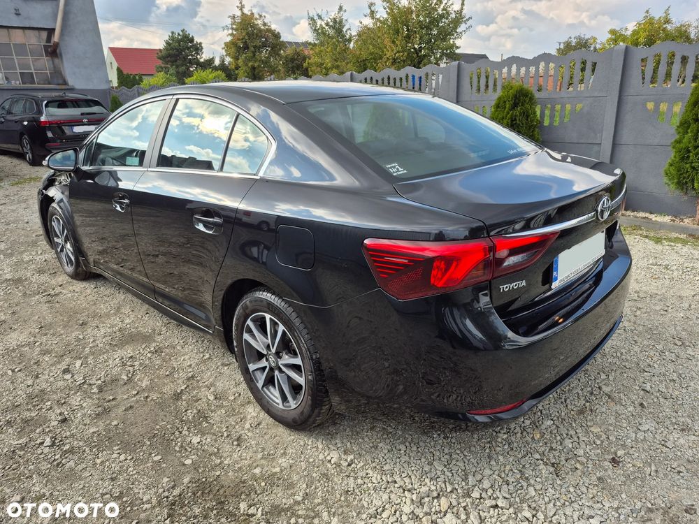 Toyota Avensis 1.6 D-4D Premium - 4