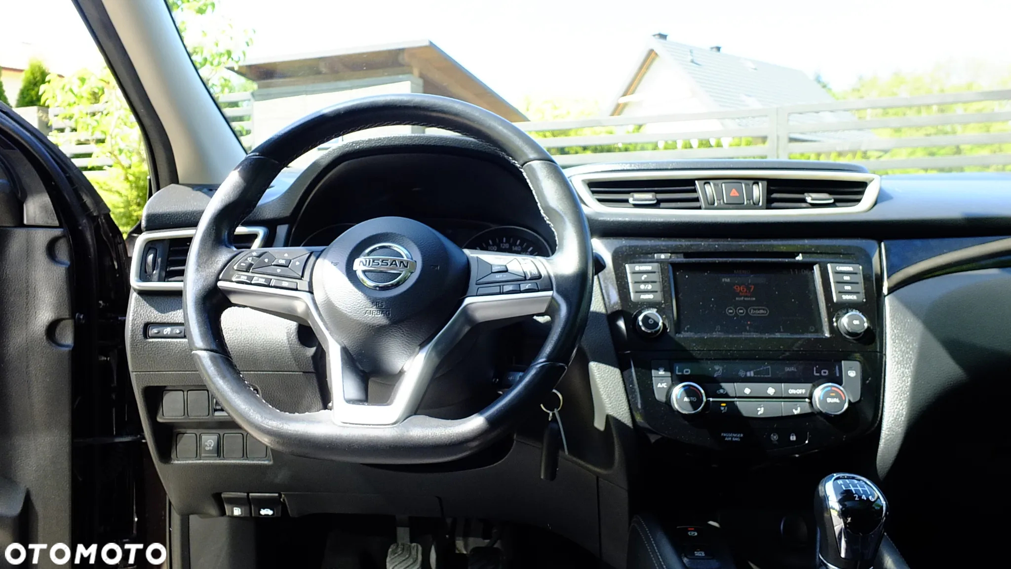Nissan Qashqai 1.3 DIG-T N-Connecta - 24