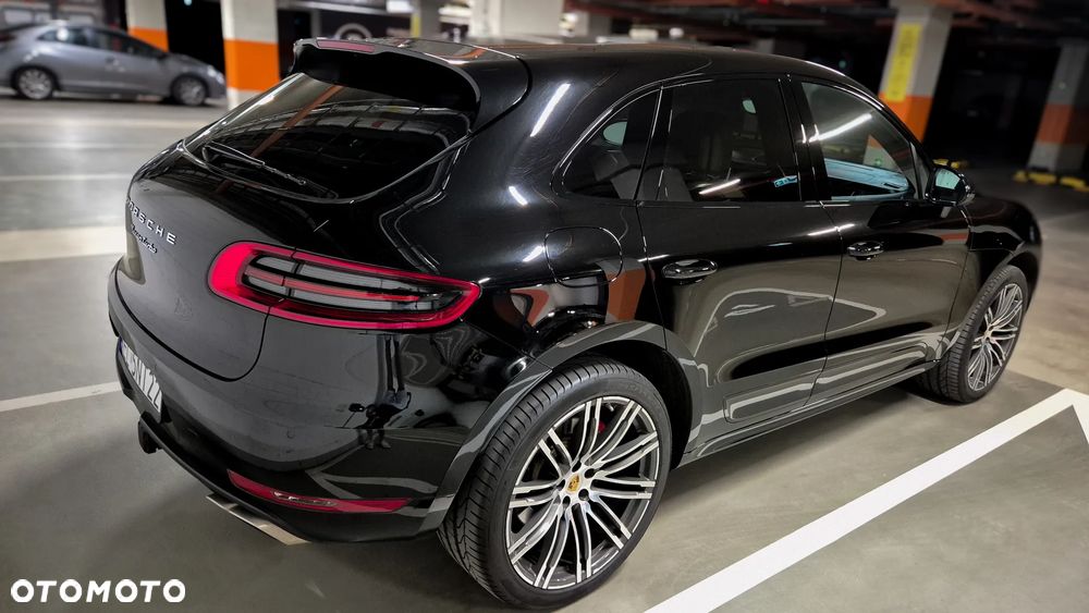 Porsche Macan Turbo PDK - 22