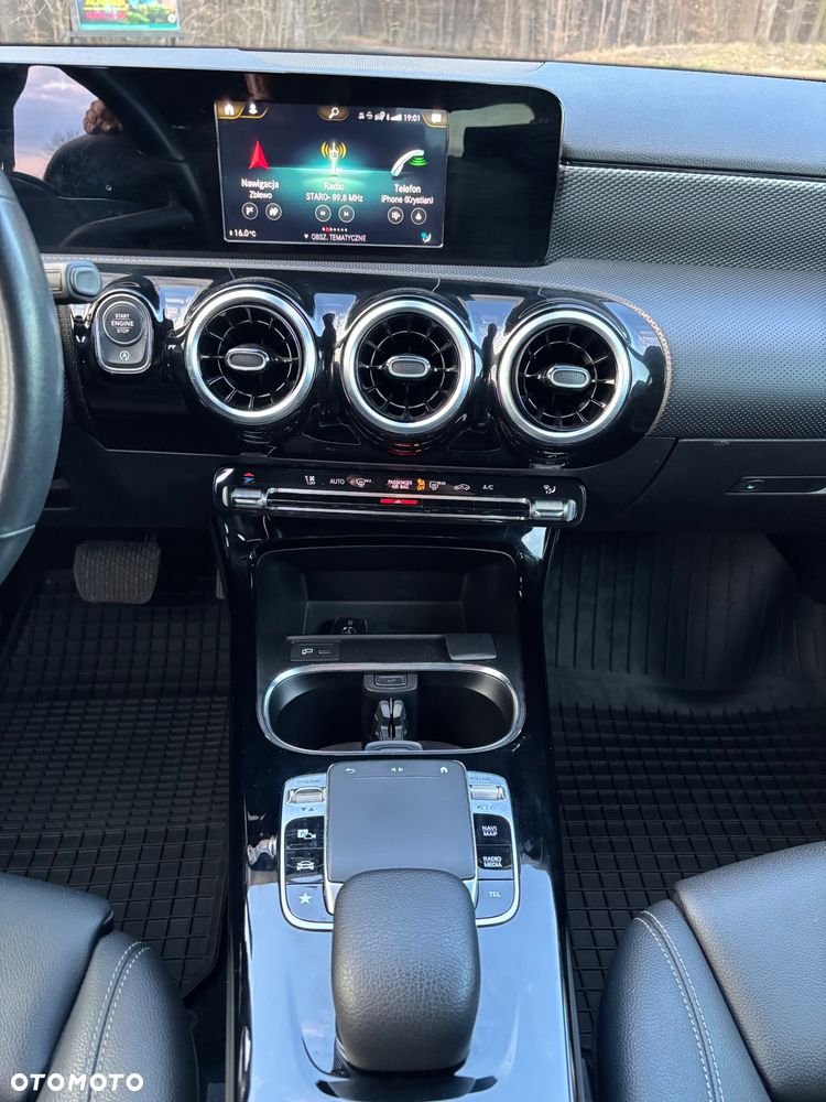 Mercedes-Benz Klasa A 180 7G-DCT Progressive - 14