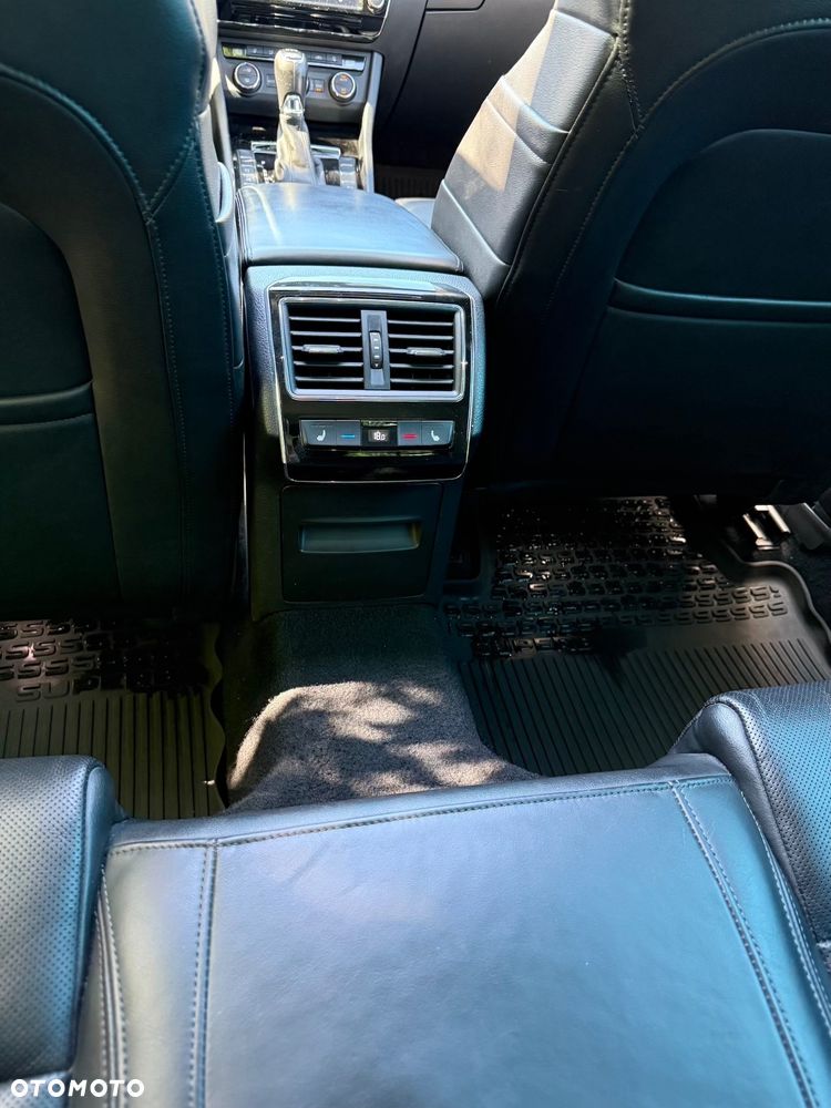 Skoda Superb 2.0 TSI L&K DSG - 10
