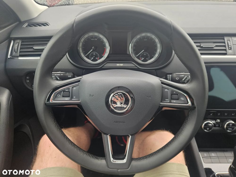 Skoda Octavia 2.0 TDI 4x4 Style DSG - 27