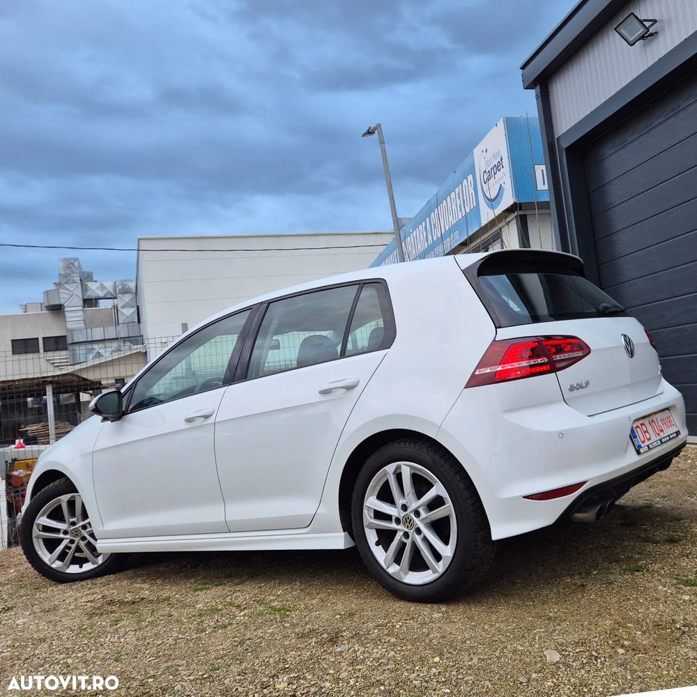 Volkswagen Golf - 16