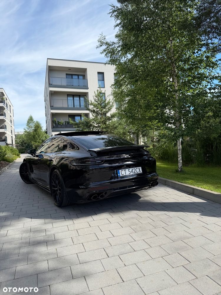 Porsche Panamera 4 E-Hybrid 10 Years Edition - 7