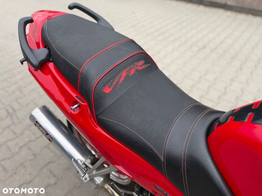 Honda VFR - 12