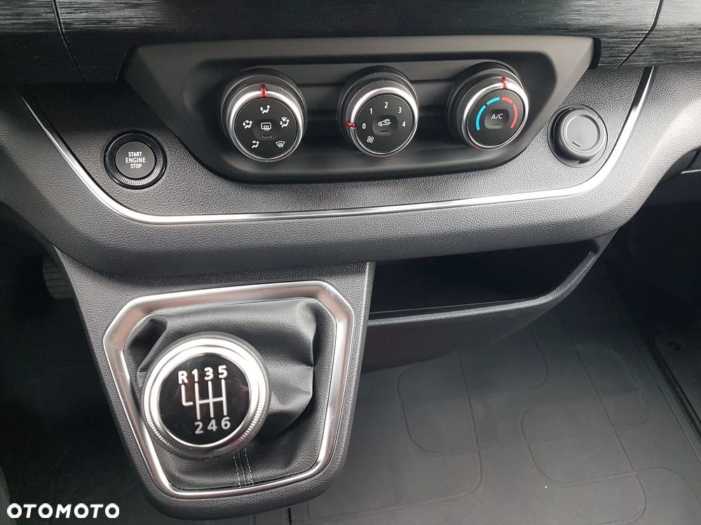 Renault Trafic - 10