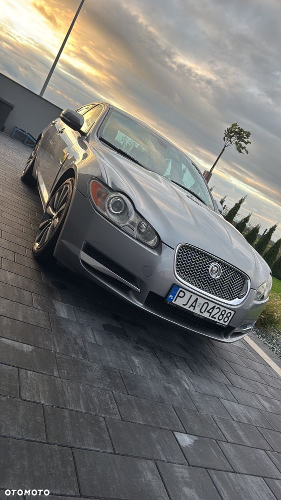 Jaguar XF 3.0 V6 D Premium Luxury - 4
