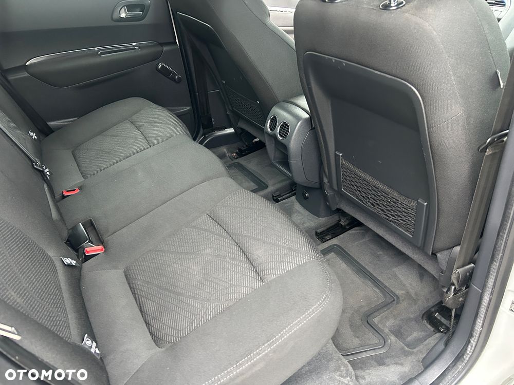 Peugeot 3008 1.6 Trendy - 21