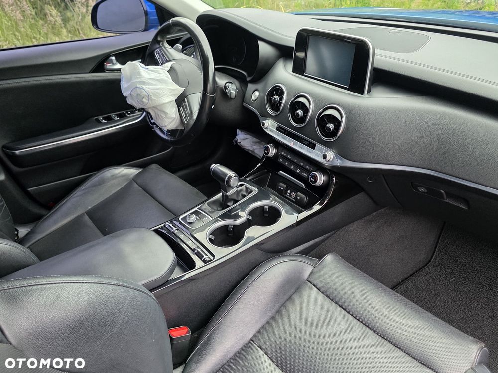 Kia Stinger 2.0 T-GDI GT Line - 16
