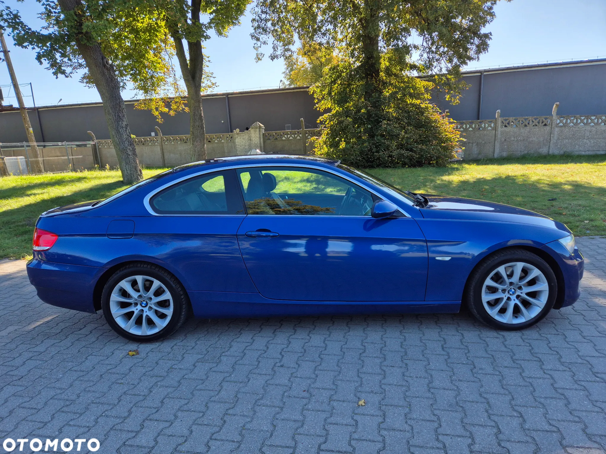 BMW Seria 3 325i - 4