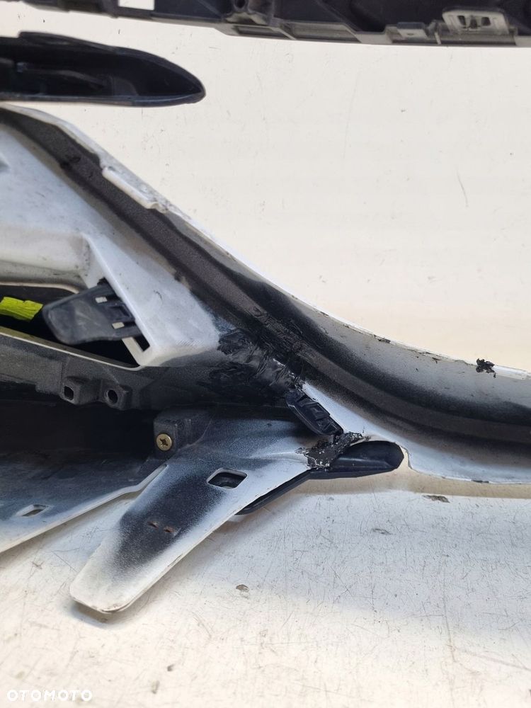 Toyota Corolla E21 HB KOMBI LIFT Zderzak przód przedni - 8