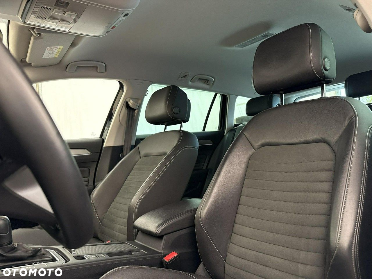 Volkswagen Passat 2.0 TDI 4Mot Elegance DSG - 11