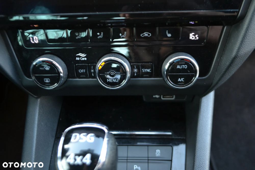 Skoda Octavia 2.0 TDI 4x4 Style DSG - 32