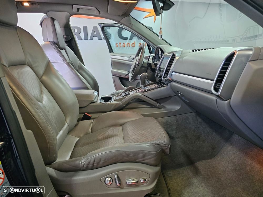 Porsche Cayenne Tiptronic - 12