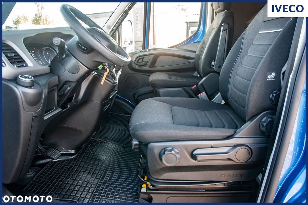 Iveco Daily 70C18HA8/P Hi-Matic Autolaweta Pomoc Drogowa 3.0 180KM - 25