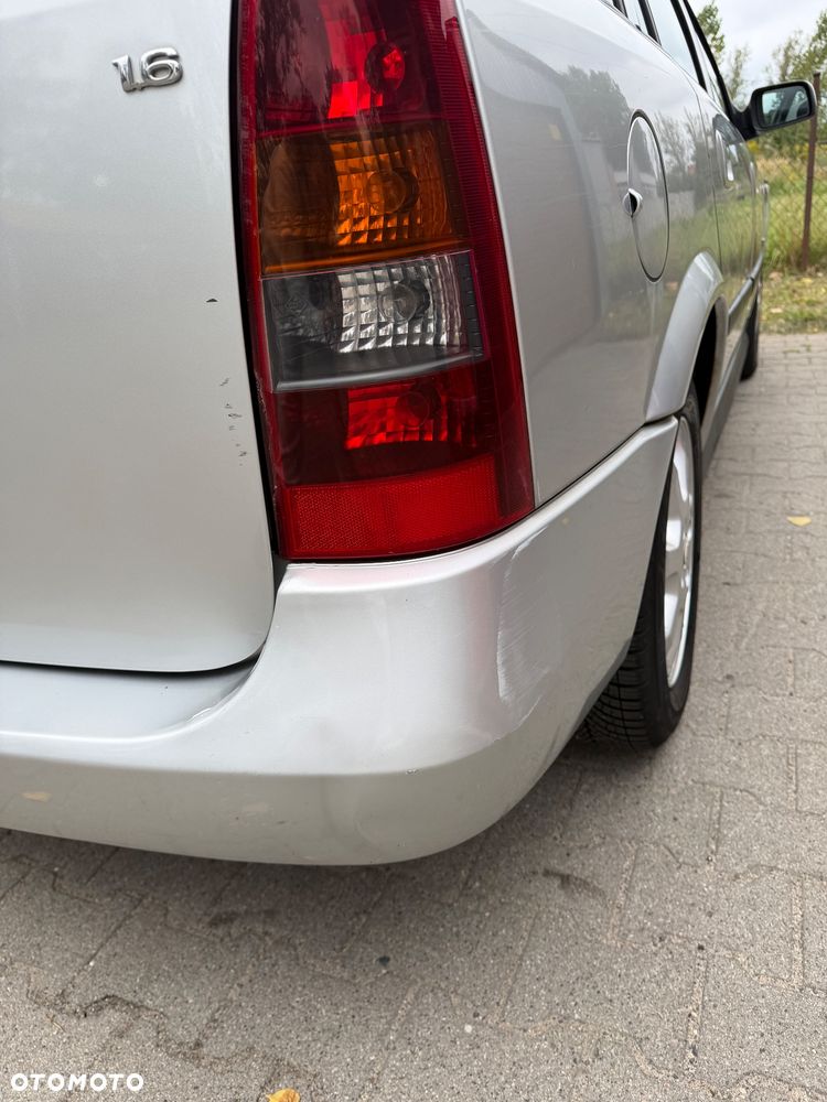 Opel Astra 1.6 NJoy - 8