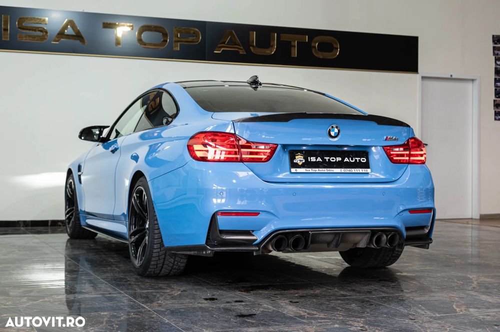BMW M4 Coupe DKG - 39