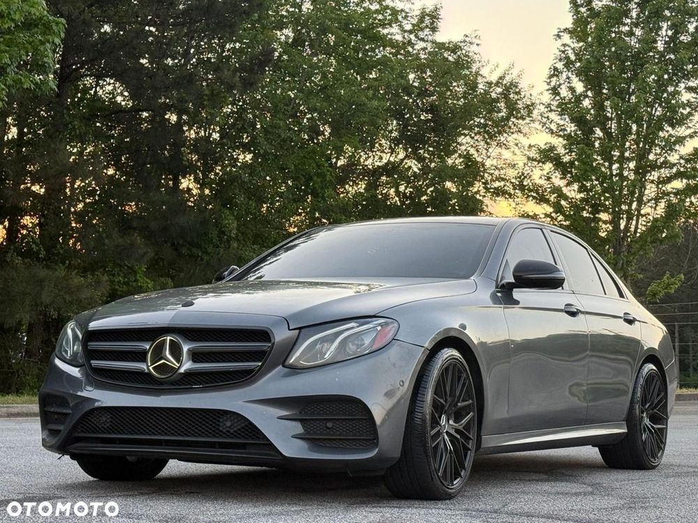 Mercedes-Benz Klasa E 300 9G-TRONIC - 1