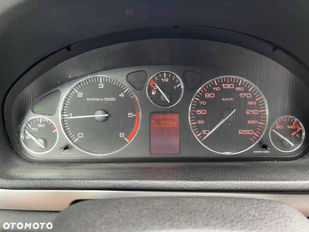 Peugeot 407 - 7