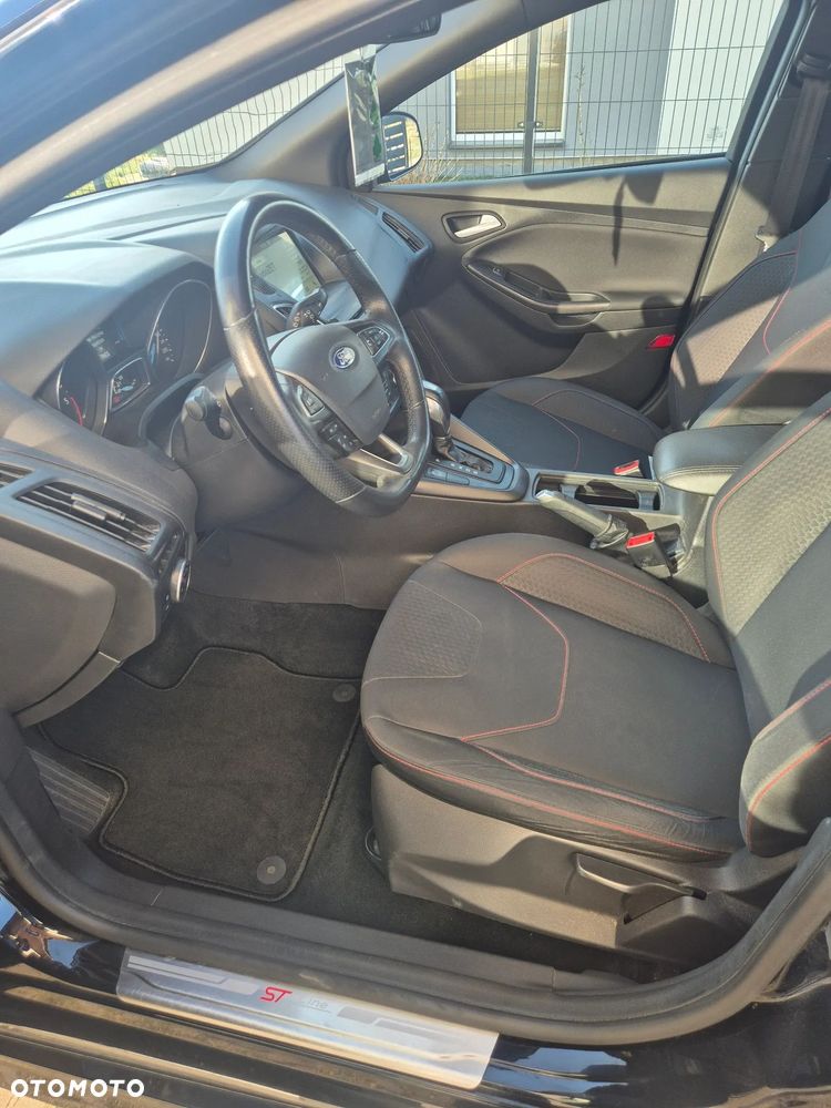 Ford Focus 1.5 EcoBlue Start-Stopp-System ST-LINE - 15