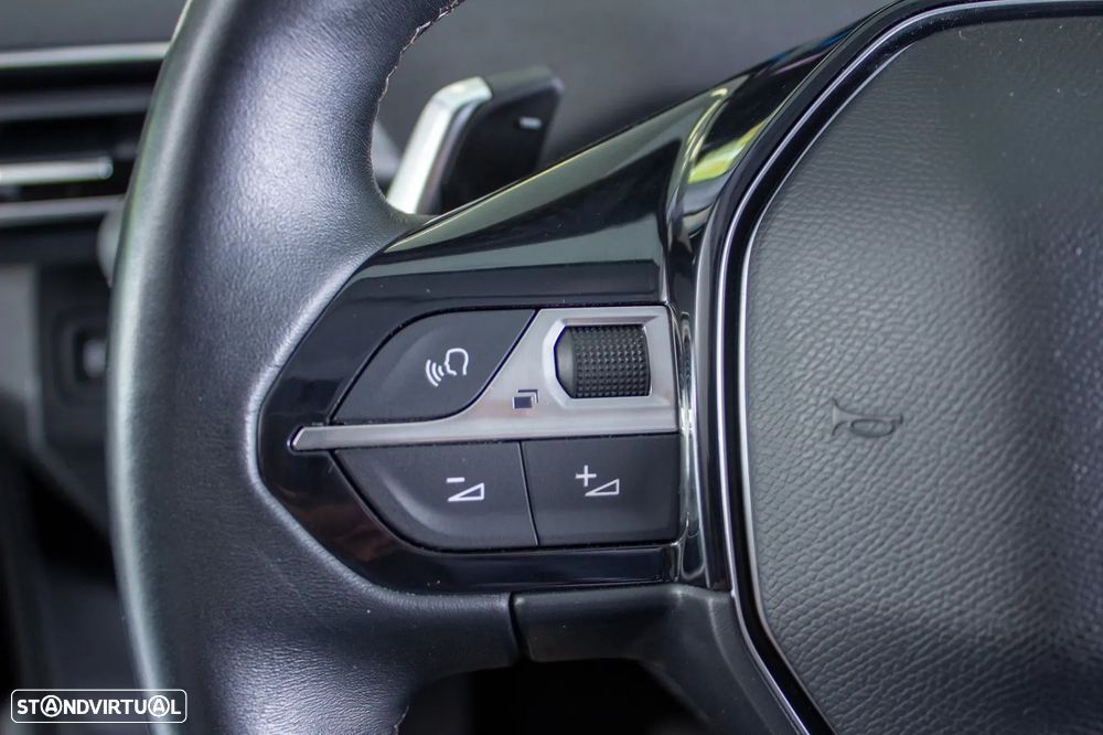 Peugeot 3008 1.6 Hybrid Allure e-EAT8 - 18