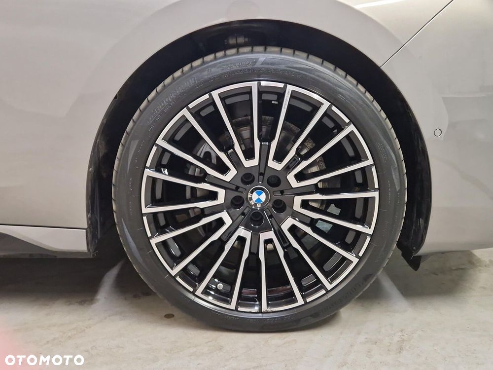 BMW Seria 7 - 10