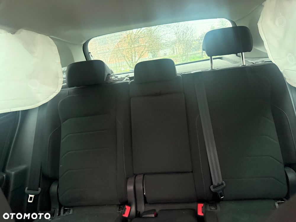 Volkswagen Tiguan 2.0 TDI SCR 4MotION DSG R-Line - 11