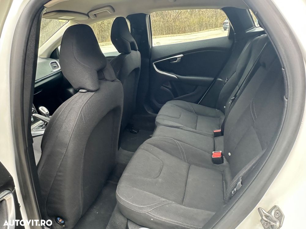 Volvo V40 D2 - 6