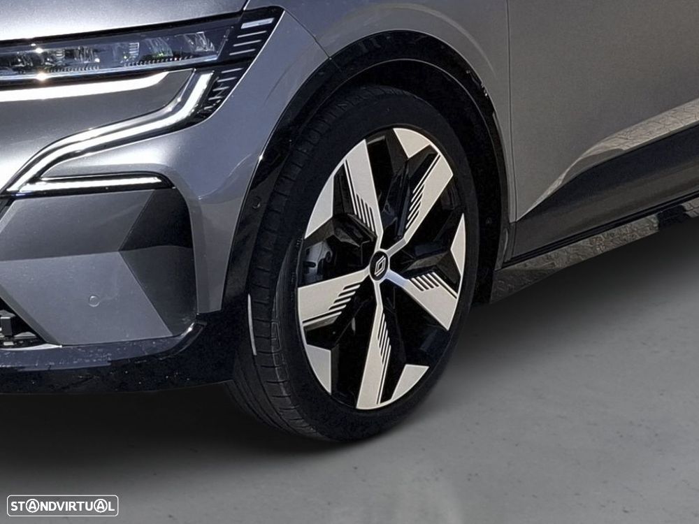 Renault Mégane E-Tech - 4