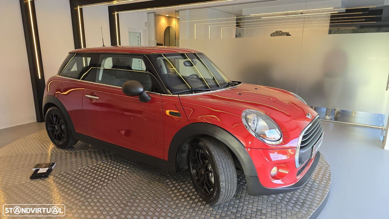 MINI 3 Portas One - 18
