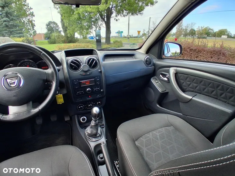 Dacia Duster 1.6 16V 4x4 Laureate - 14