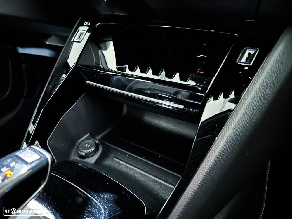 Peugeot e-208 50 kWh GT Pack - 39